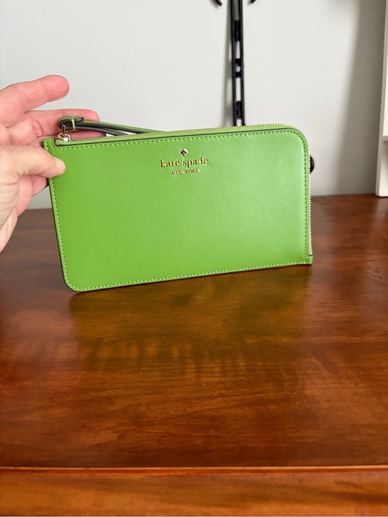 kate spade Handbags - kate spade Bright Green Zip Wristlet NWT
